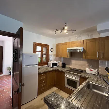 - Playa - 2 Con Jardin Y Acceso Directo A La Piscina Is15